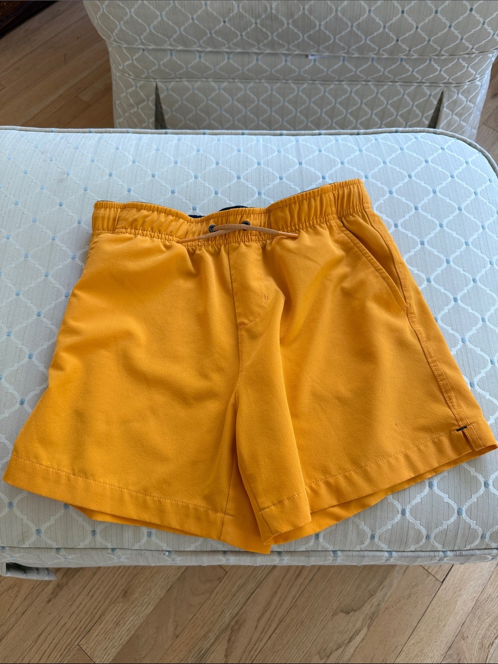 Vineyard Vines Boys Yellow Drawstring Shorts, size medium